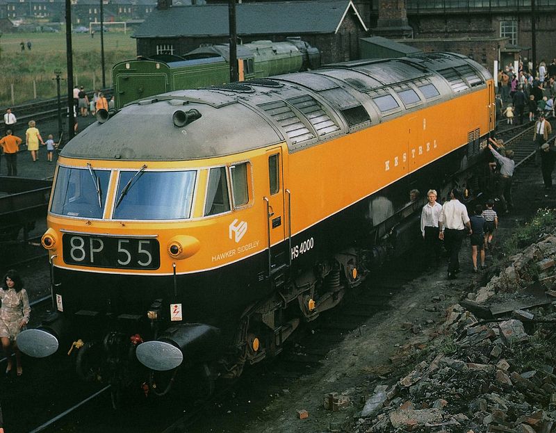 HS4000 Kestrel diesel locomotive in Hawker Siddeley livery